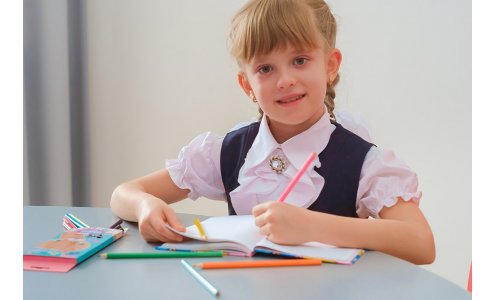 Як навчити дитину правильно тримати ручку