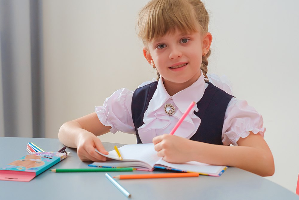 Як навчити дитину правильно тримати ручку - найефективніші методи